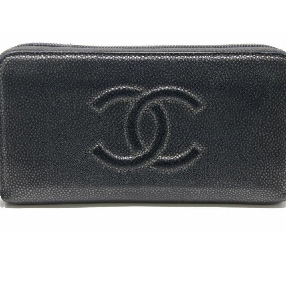 CHANEL caviar long large quilted CC zip wallet